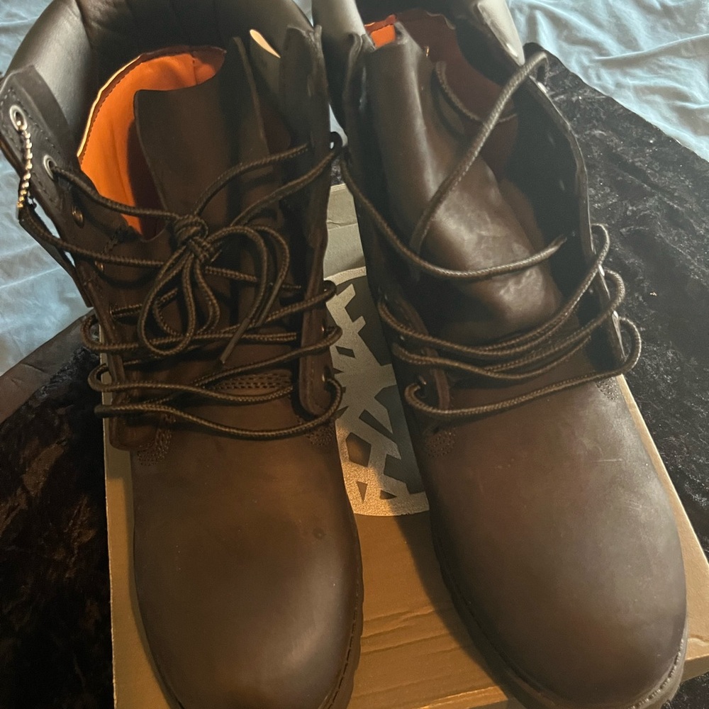 Classic Men's Brown Lace-Up Work Boots